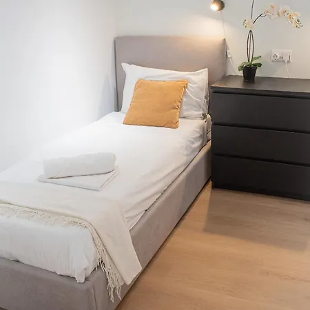 Stylish 2 Bed 2 Bath In St Julians Apartament St. Julian's