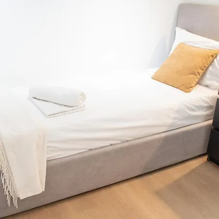 Stylish 2 Bed 2 Bath In St Julians Lägenhet